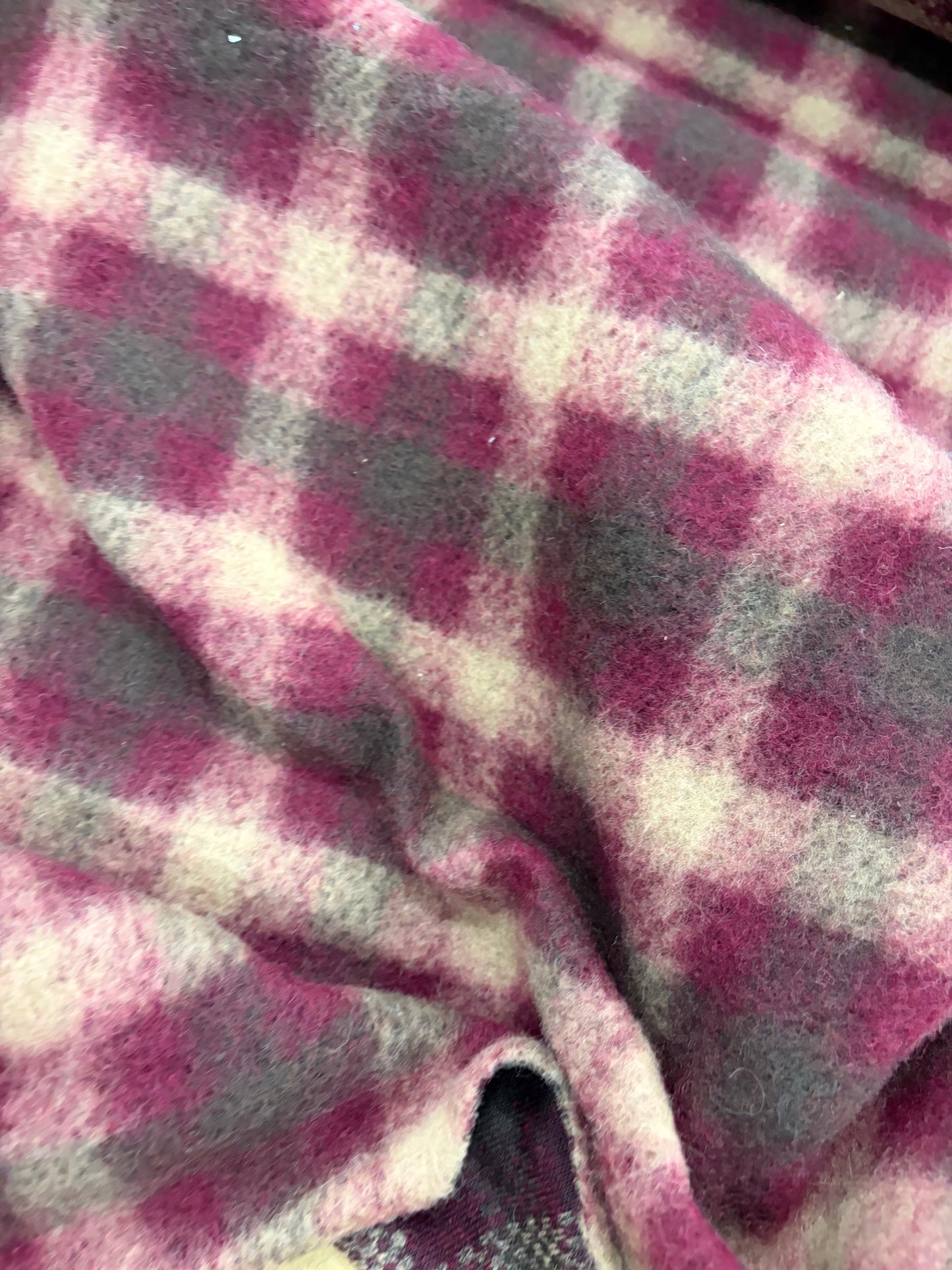 XENA 024 checkered boiled wool