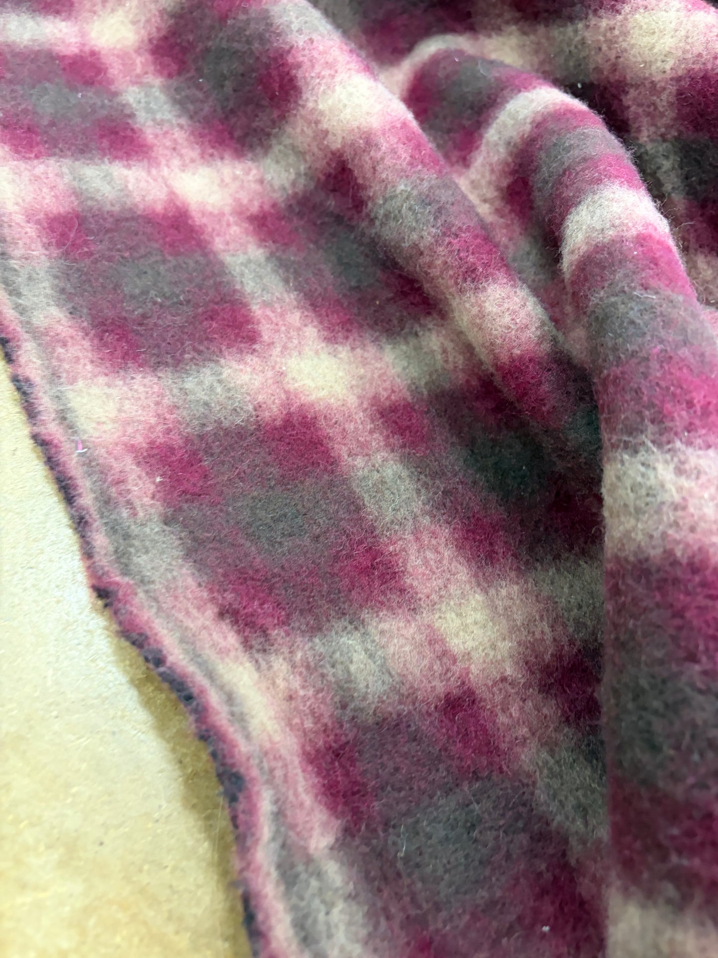 XENA 024 checkered boiled wool