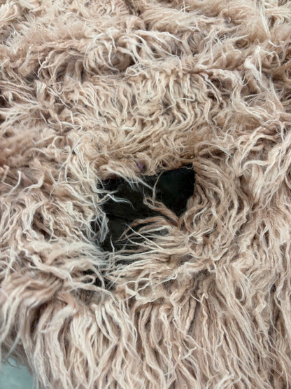 XENA 025 dusty pink hairy fabric with parts for armholes