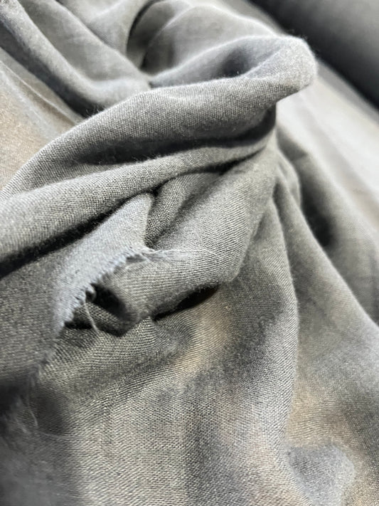 E02 POM 440 viscose voile anthracite