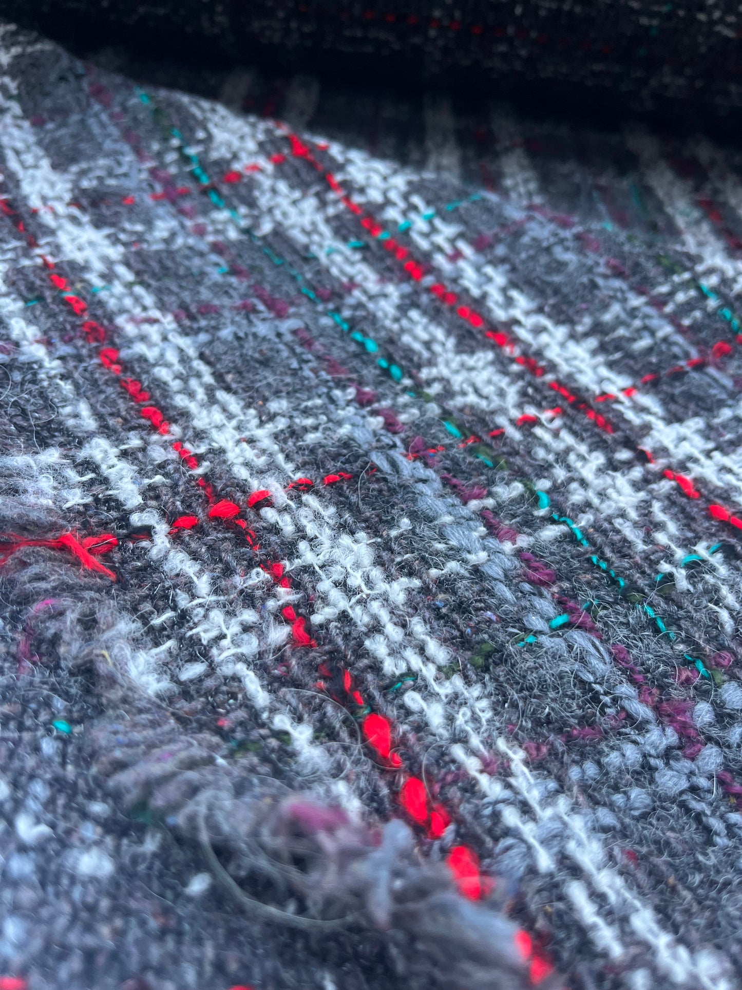 GINA 005 Heavy wool tweed Chanel style grey/green/red
