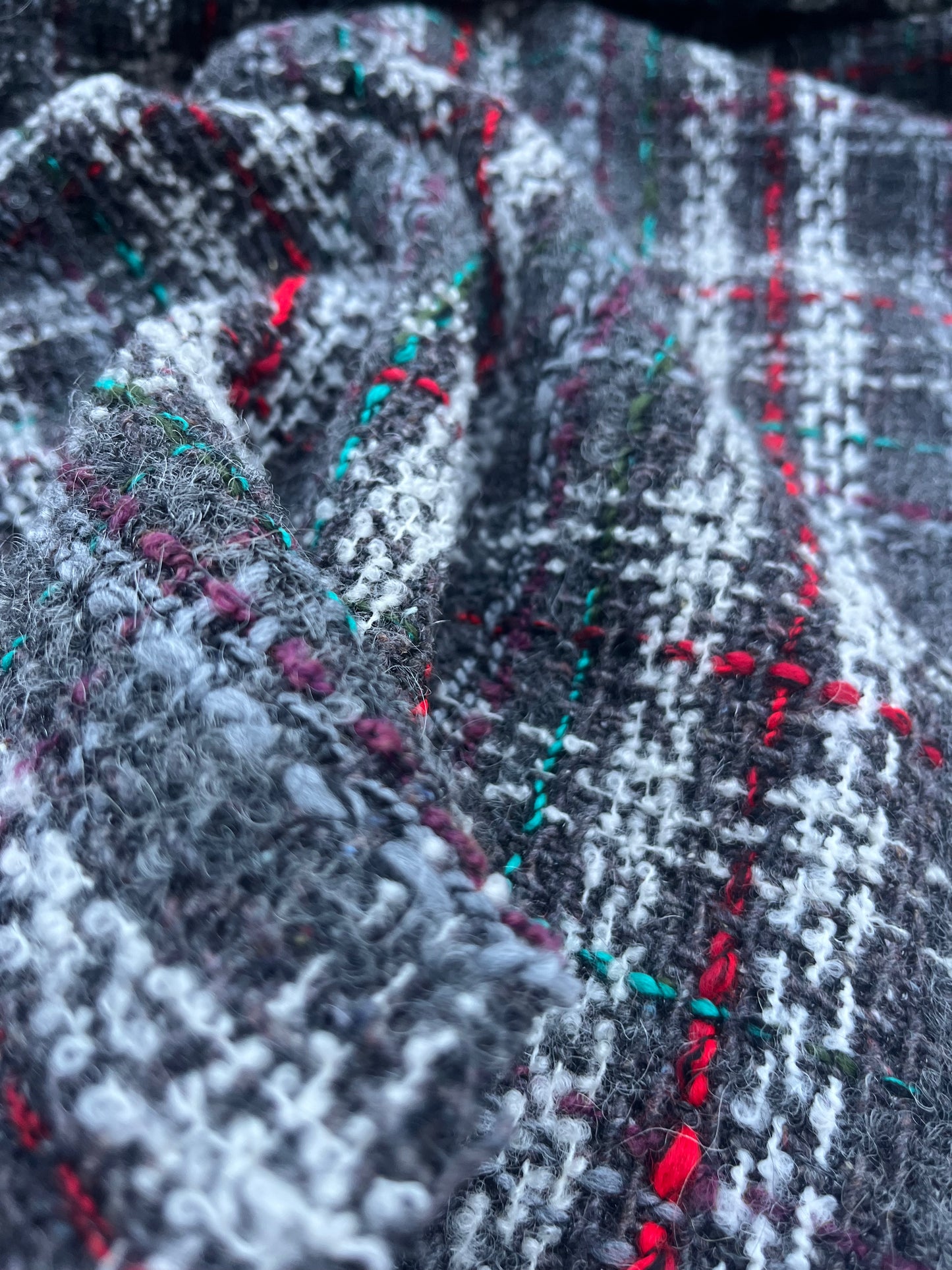 GINA 005 Heavy wool tweed Chanel style grey/green/red
