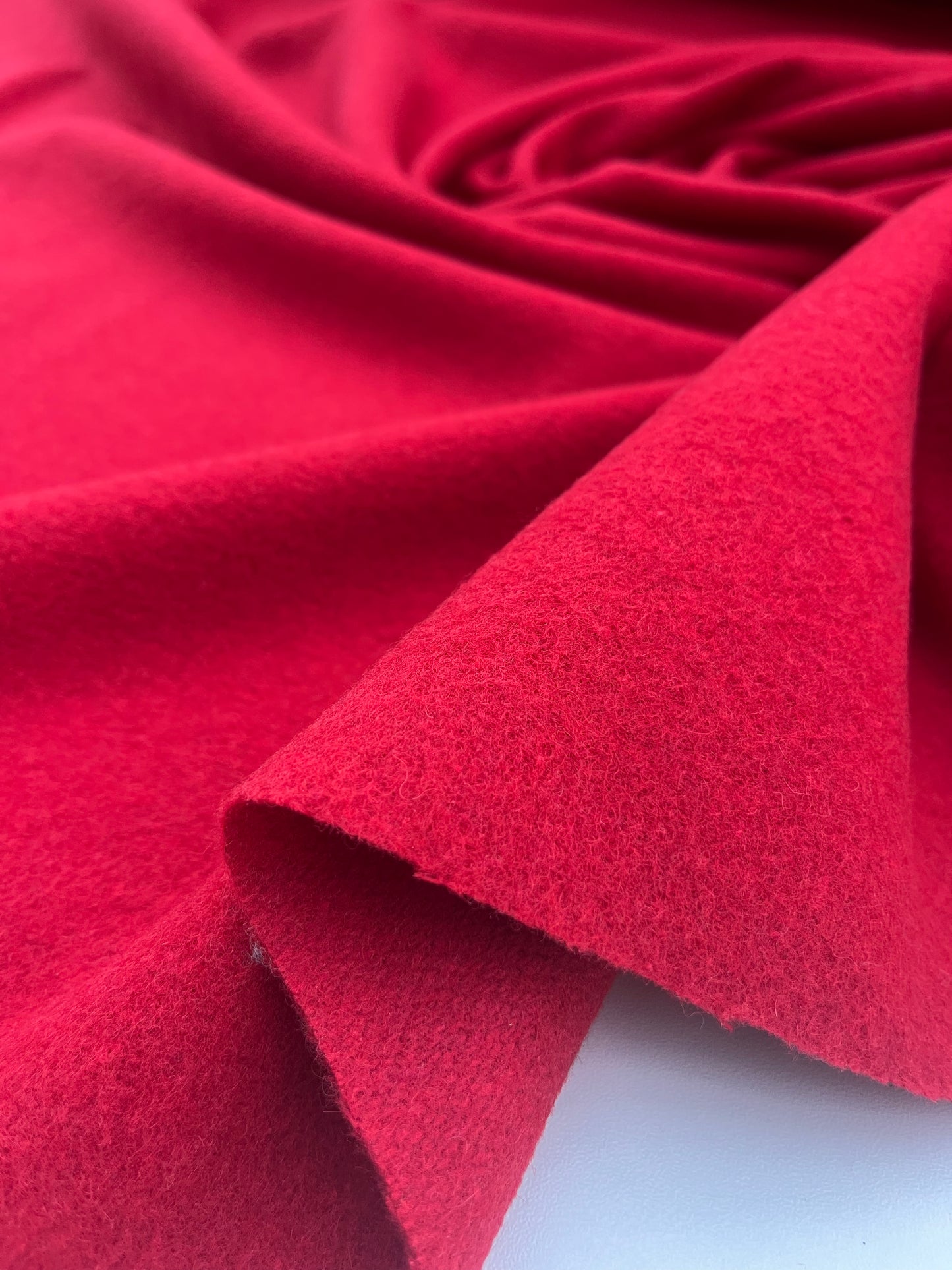 GINA 006 boiled wool red