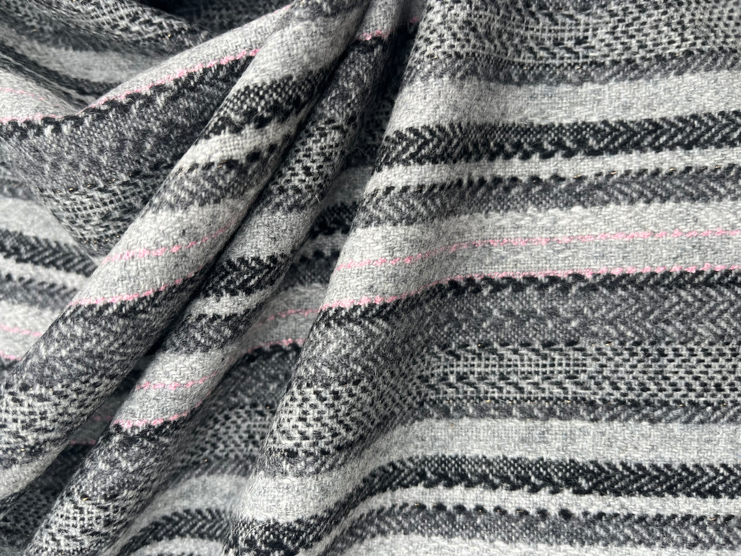 GINA 009 Heavy wool  stripe Grey /black