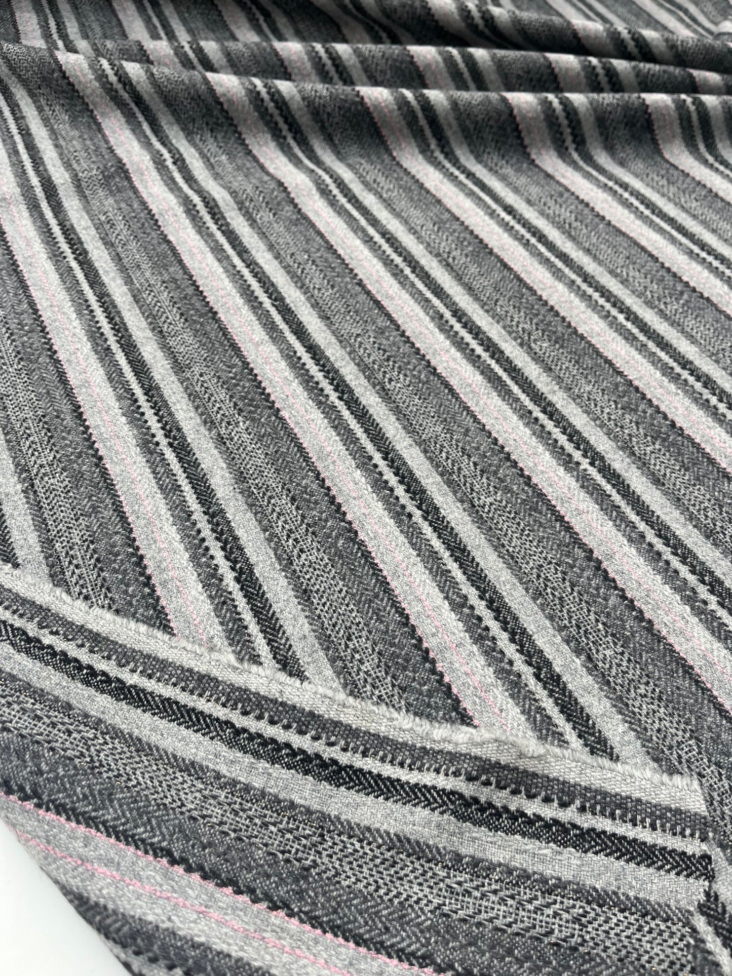 GINA 009 Heavy wool  stripe Grey /black