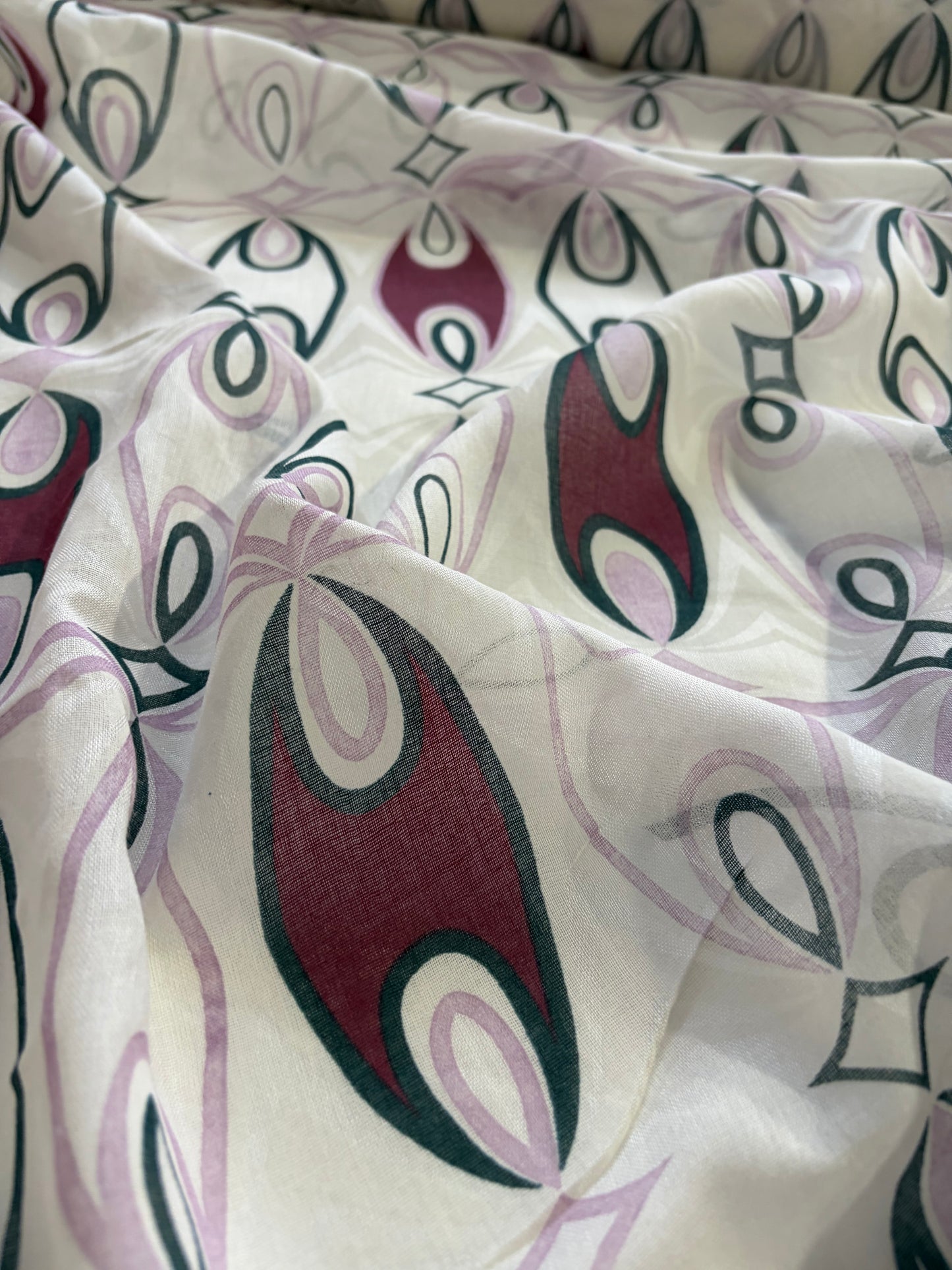 ERICA 049 cotton gaze print burgundy/lilac
