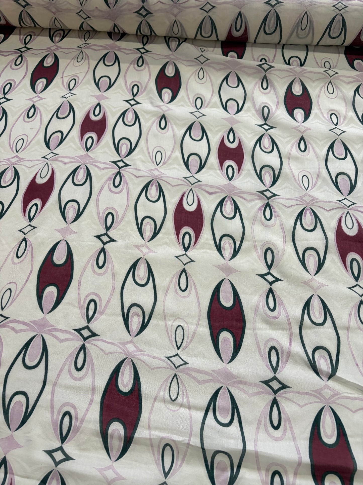 ERICA 049 cotton gaze print burgundy/lilac