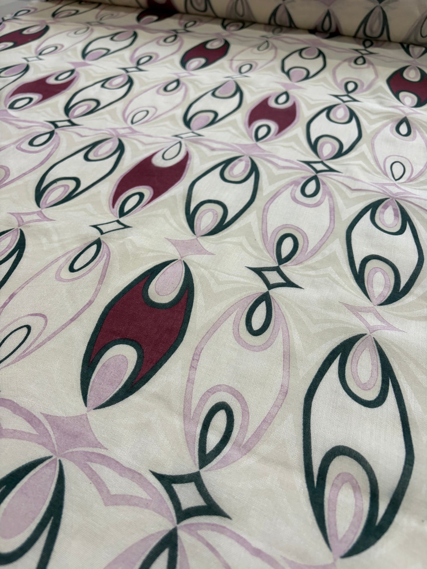 ERICA 049 cotton gaze print burgundy/lilac