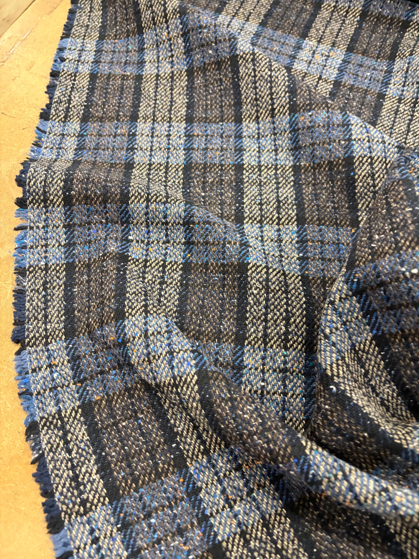 EDDY 014 checkered shetland wool tweed