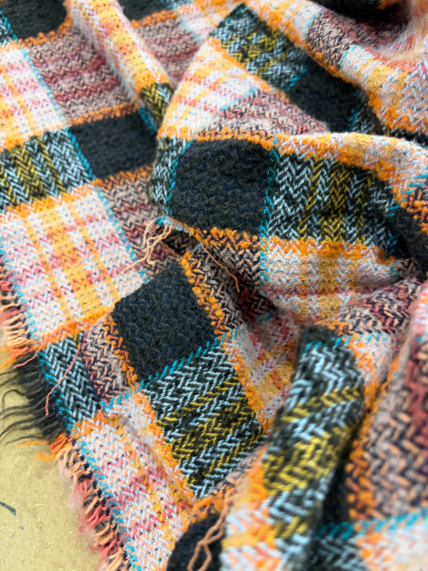 EDDY 016 checkered shetland wool tweed