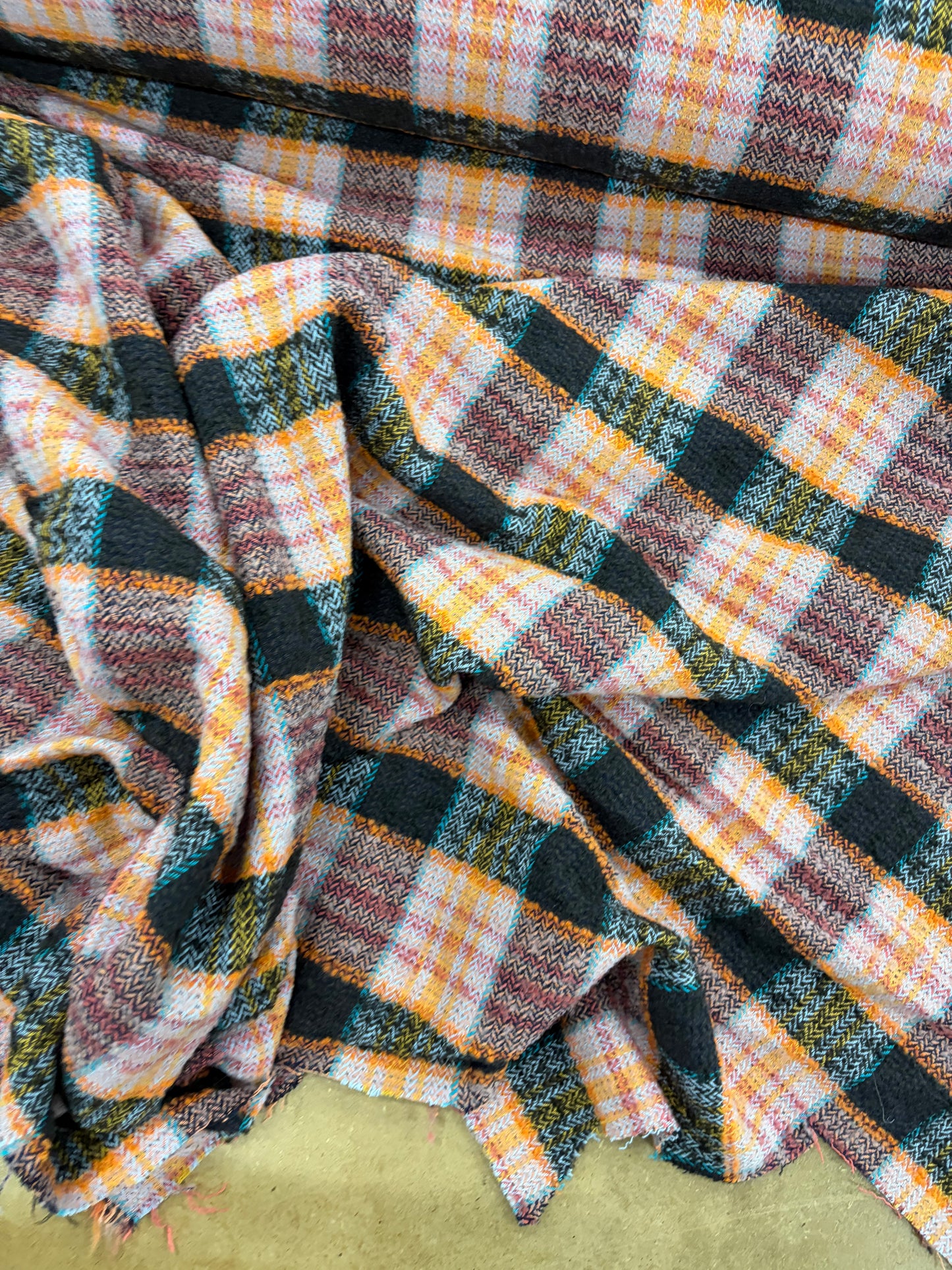 EDDY 016 checkered shetland wool tweed