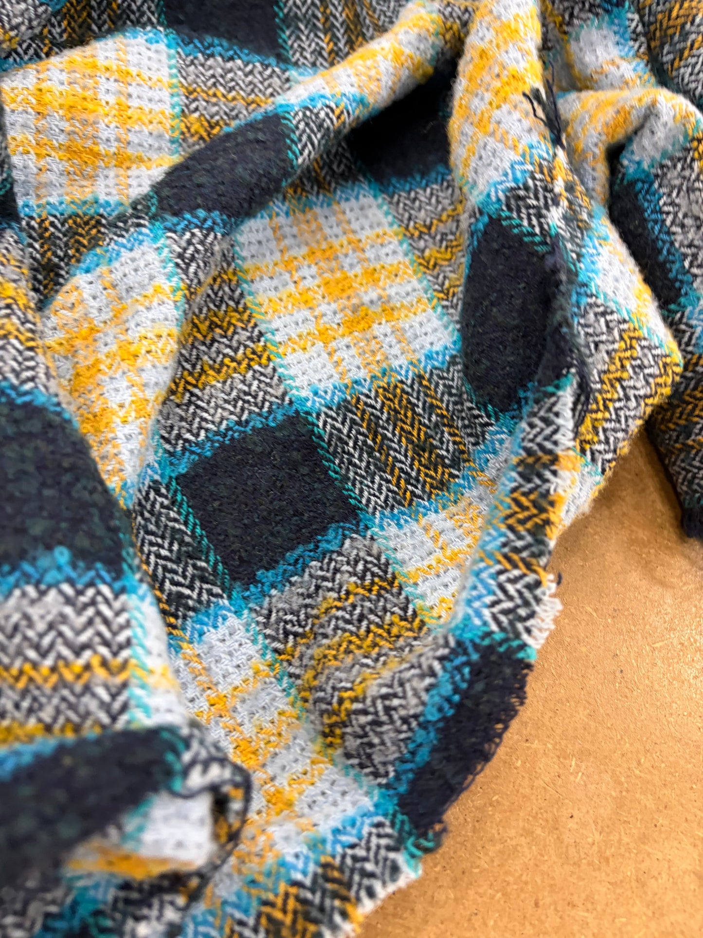 EDDY 017 checkered shetland wool tweed