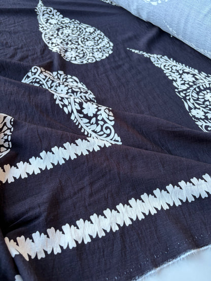 MIA 022 black/white double border viscose print