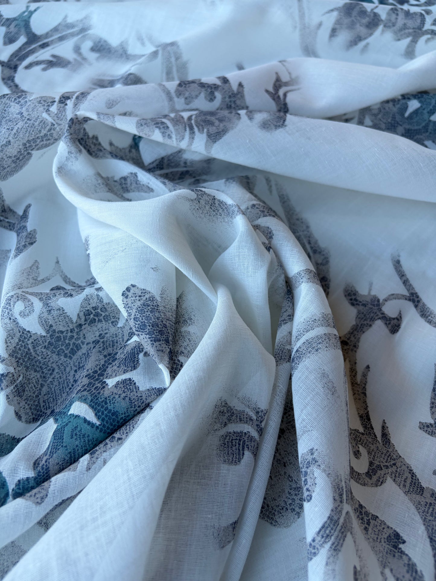 MIA 023 flowers/lace print cotton voile