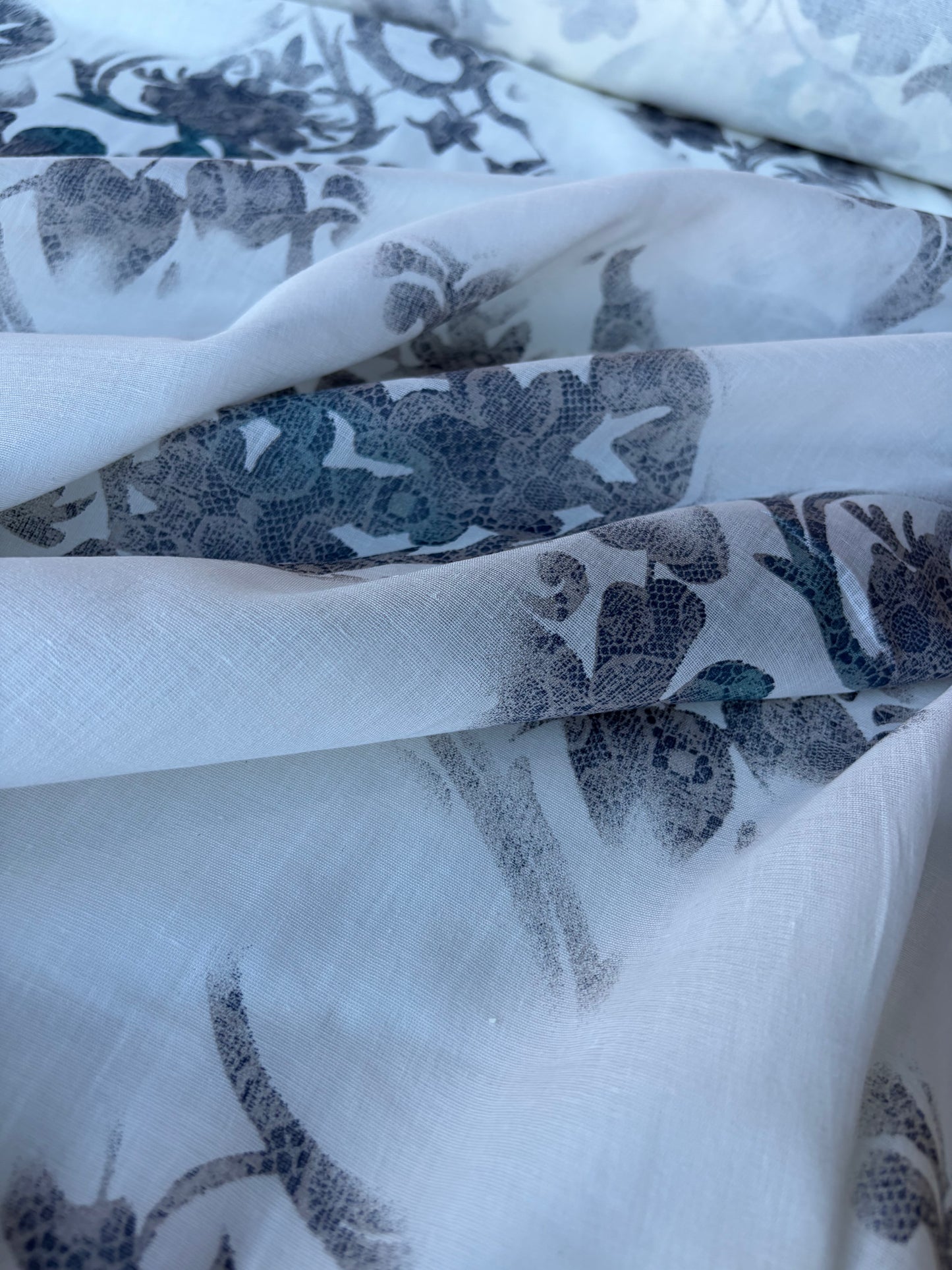 MIA 023 flowers/lace print cotton voile