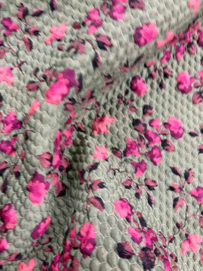 EDDY 021 shiny structured jacquard with flowers
