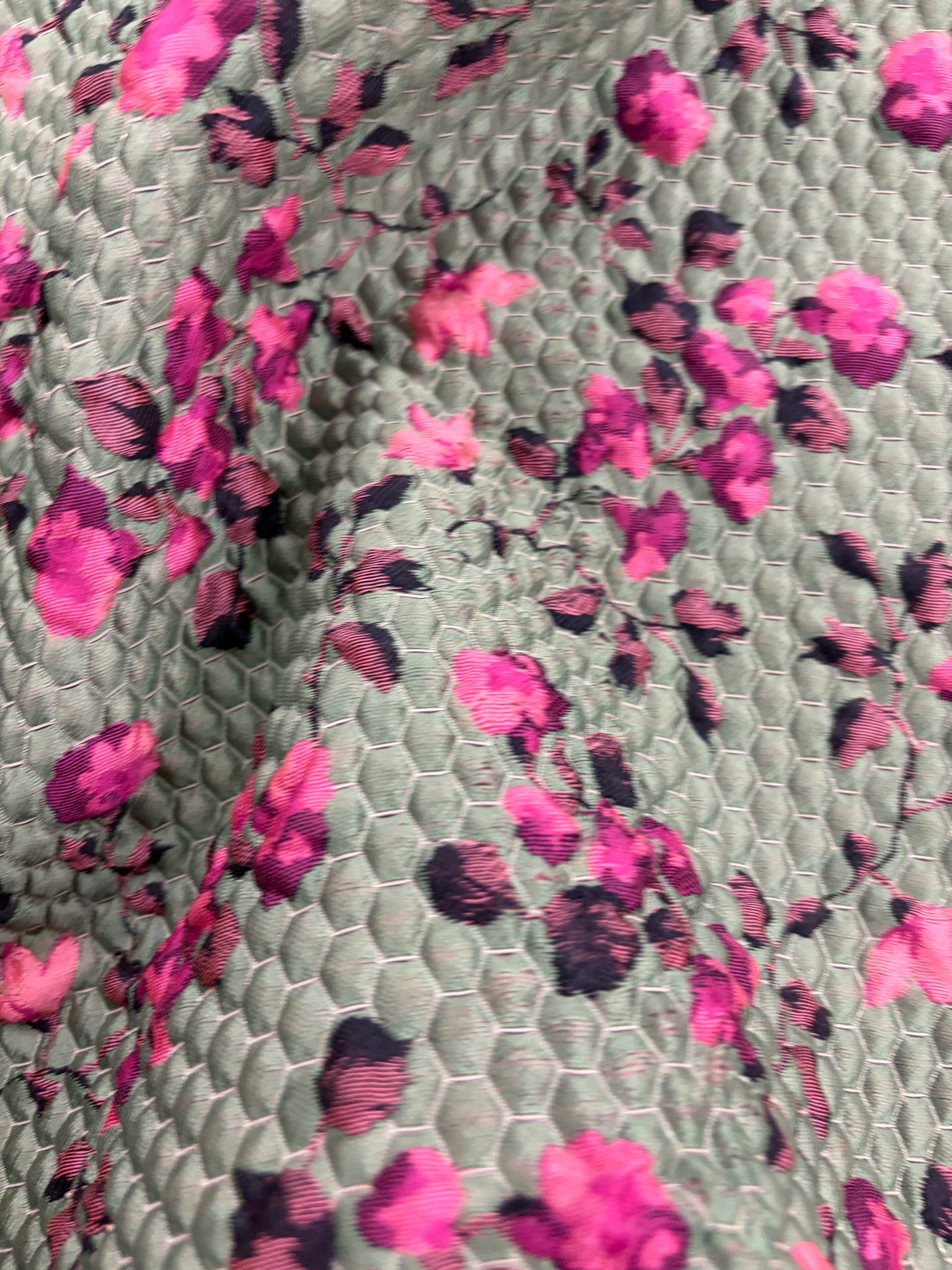 EDDY 021 shiny structured jacquard with flowers