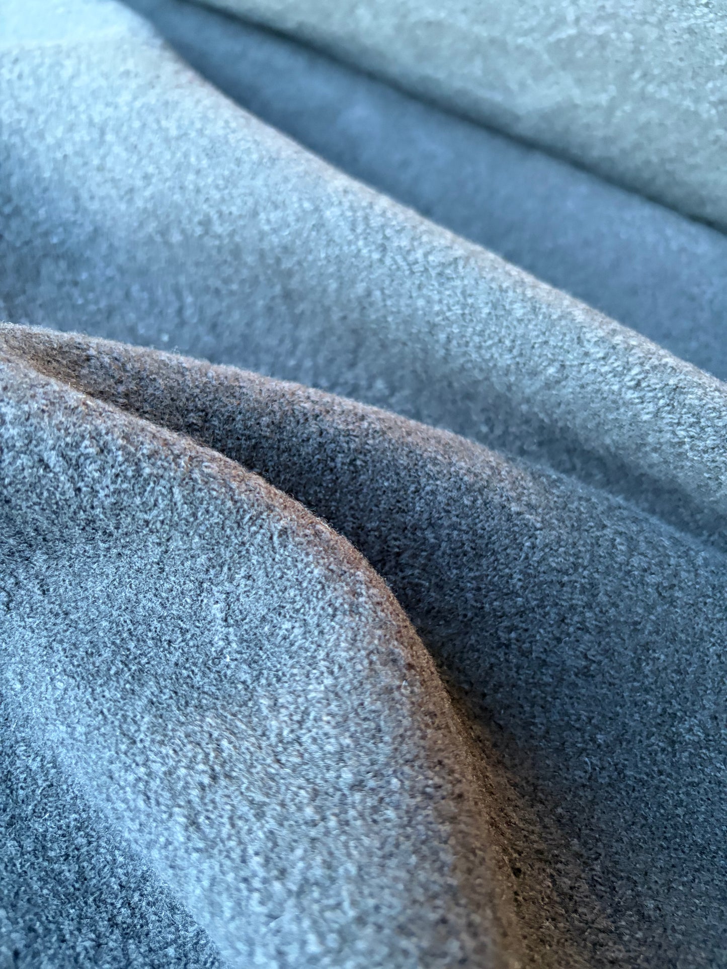 MIA 025 black heavy wool for coats