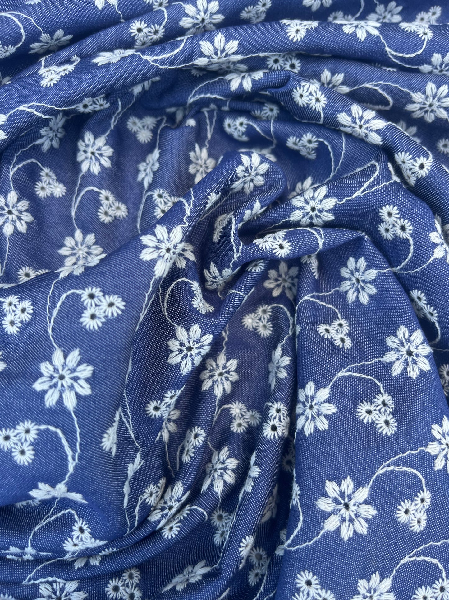 TERESA 003 Jeans with embroidery dis 64