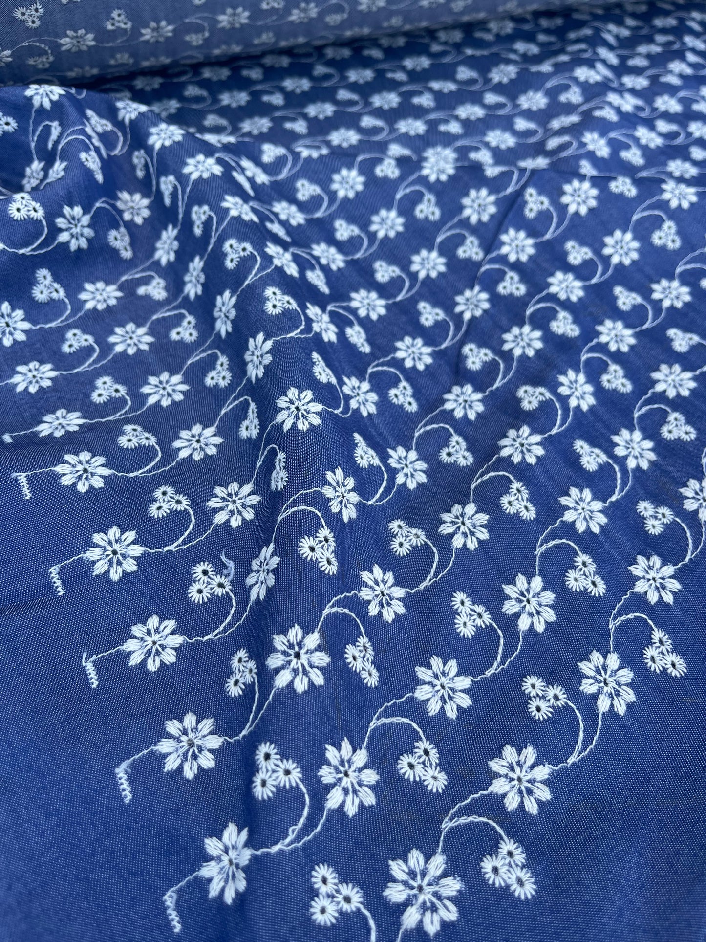 TERESA 003 Jeans with embroidery dis 64