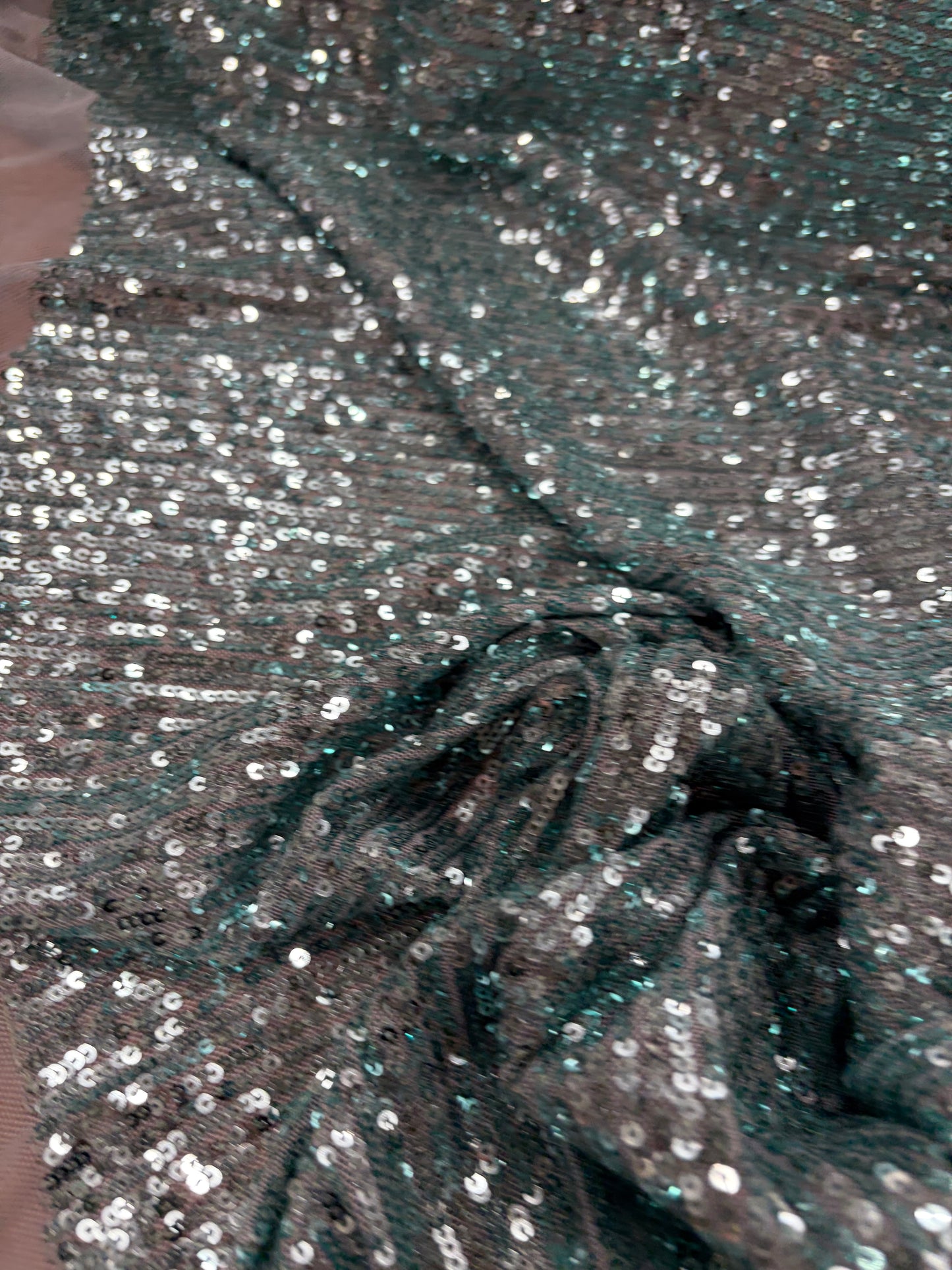 EDDY 023 mesh sequins emerald green