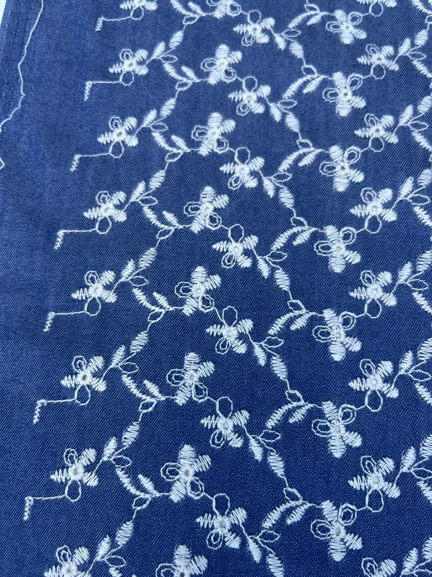 TERESA 004 Jeans with embroidery dis 63