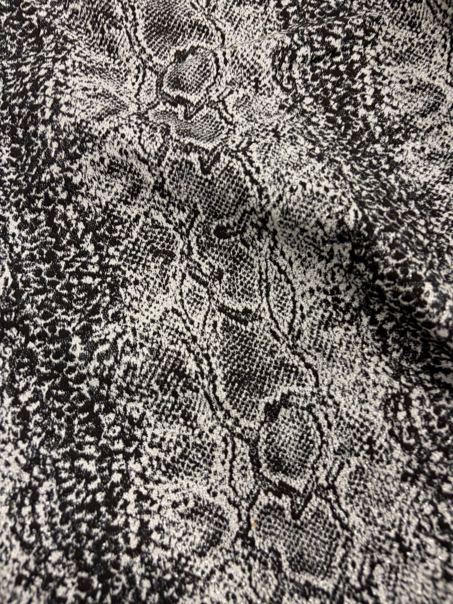 EDDY 024 shiny snake stretch jacquard