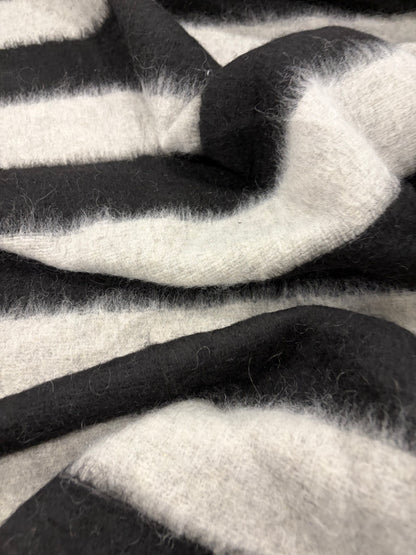 EDDY 026 knitted wool with horizontal stripes
