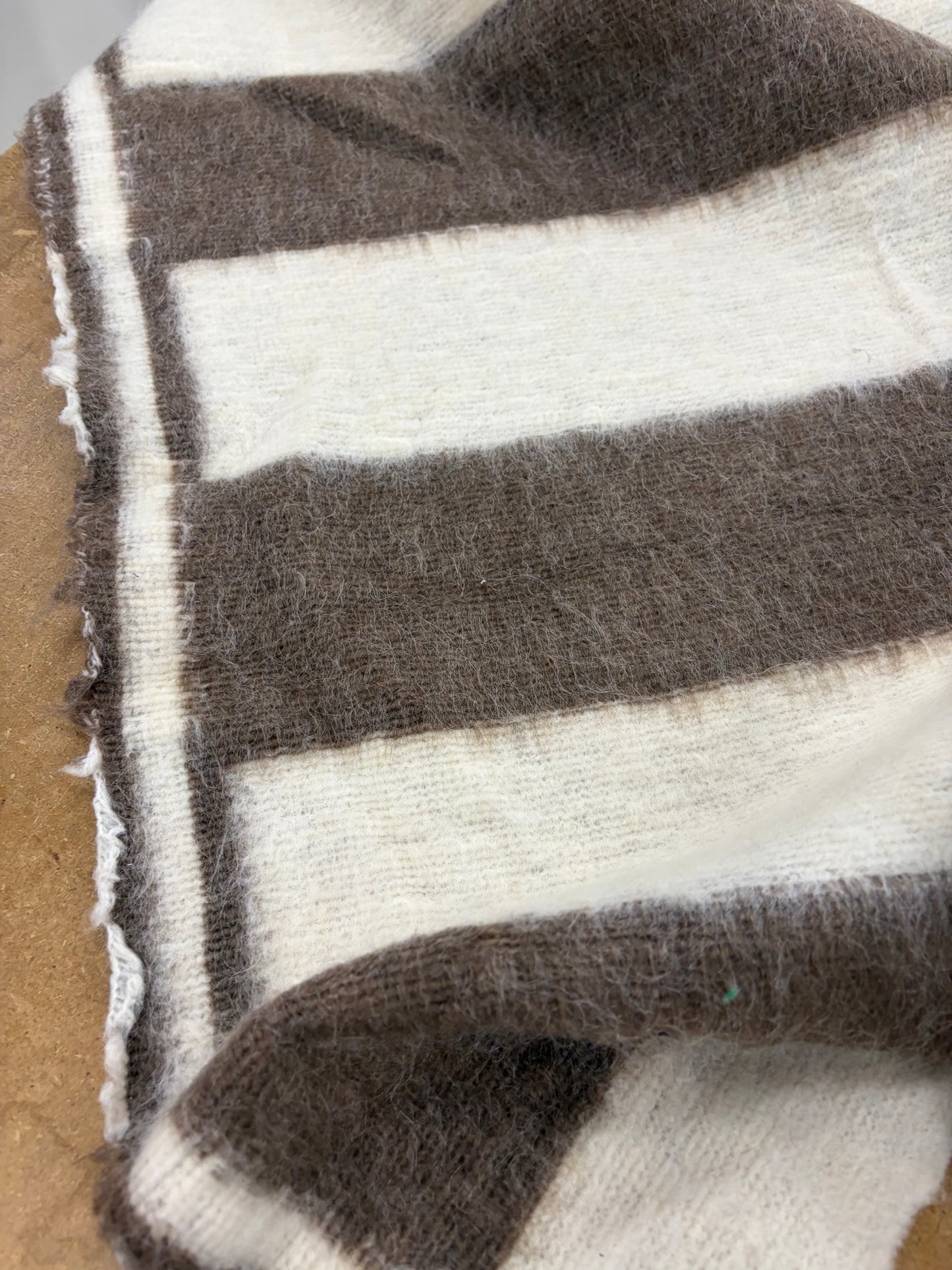 EDDY 027 knitted wool with horizontal stripes
