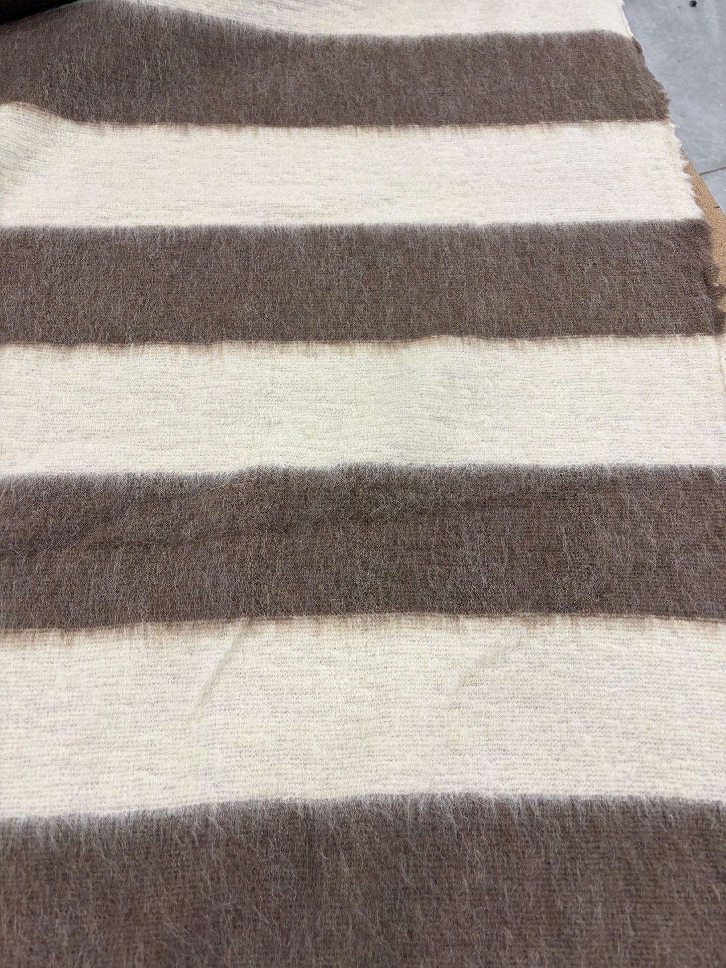 EDDY 027 knitted wool with horizontal stripes