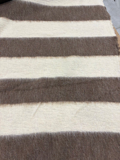 EDDY 027 knitted wool with horizontal stripes