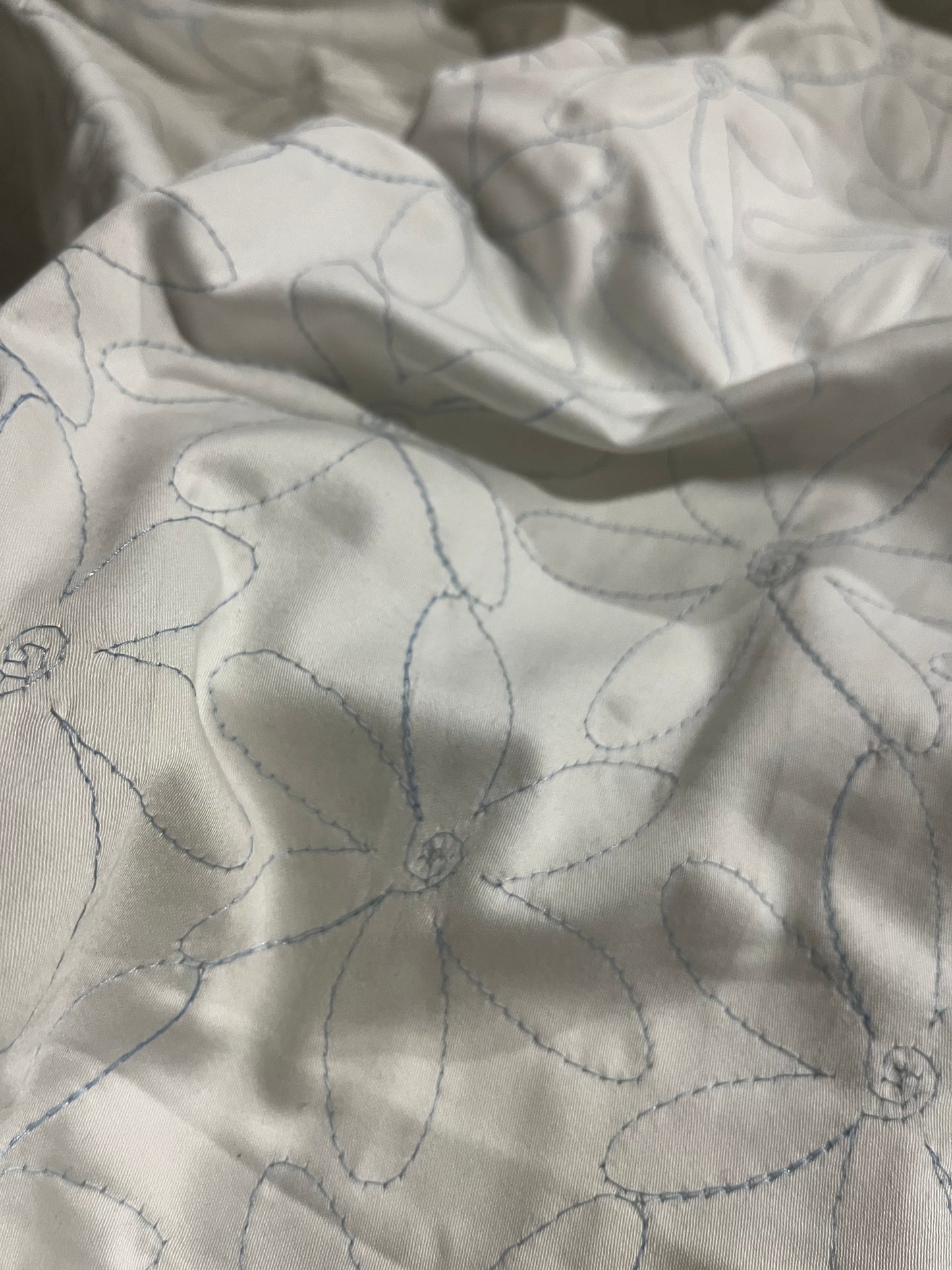 SHAFTY 003 white denim with embroidery