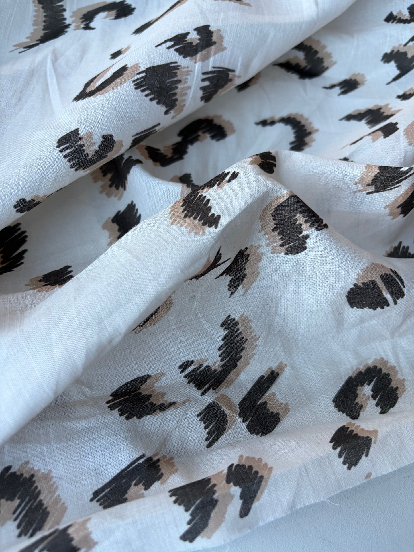 MIA 034 artificial animalier print cotton voile
