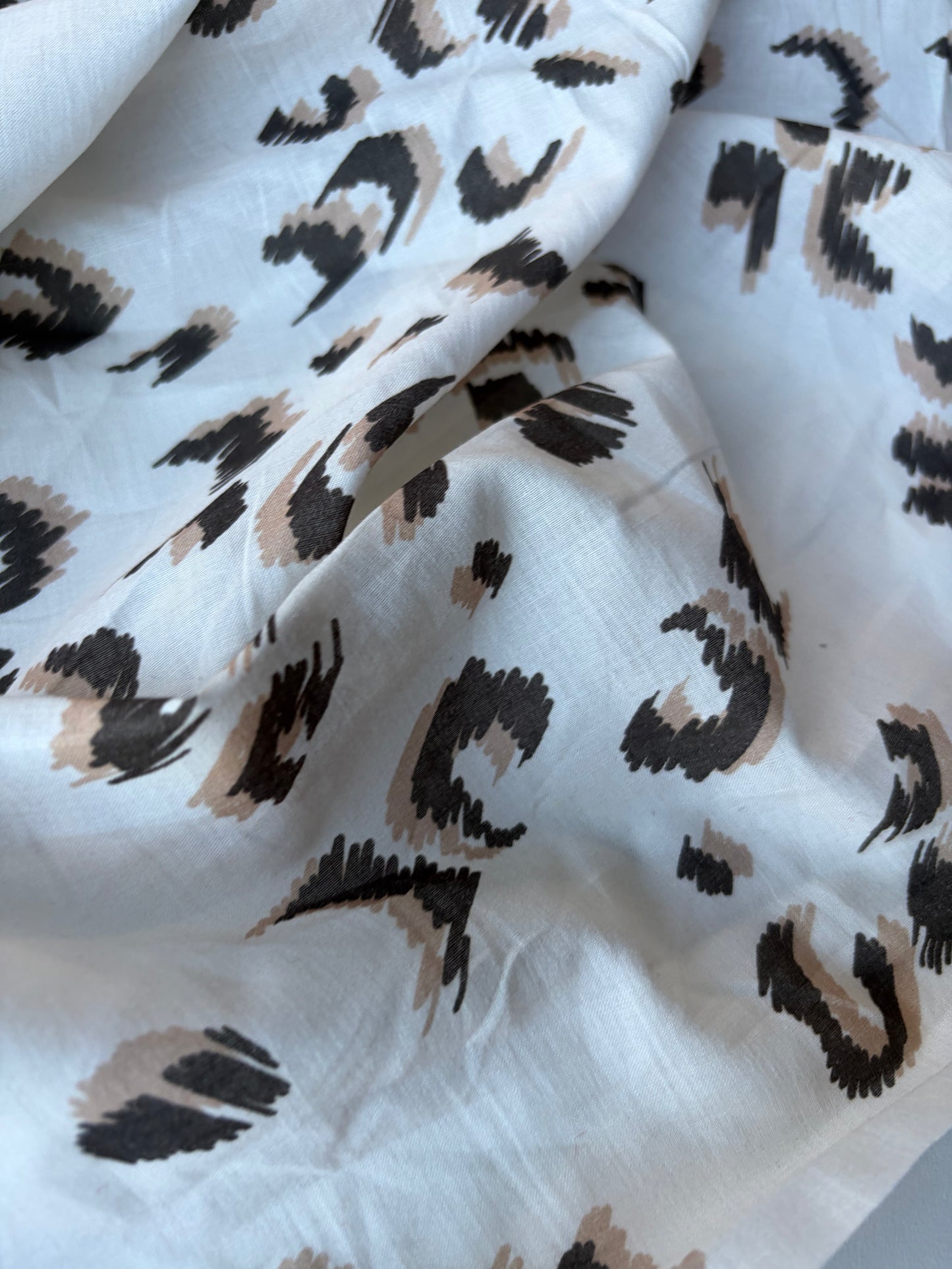MIA 034 artificial animalier print cotton voile