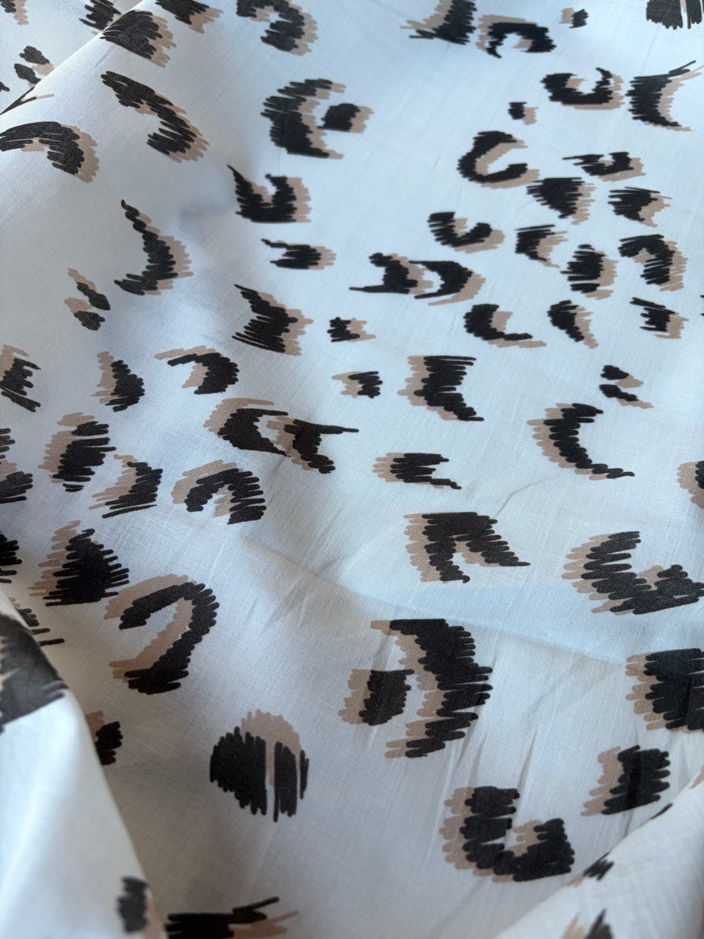 MIA 034 artificial animalier print cotton voile