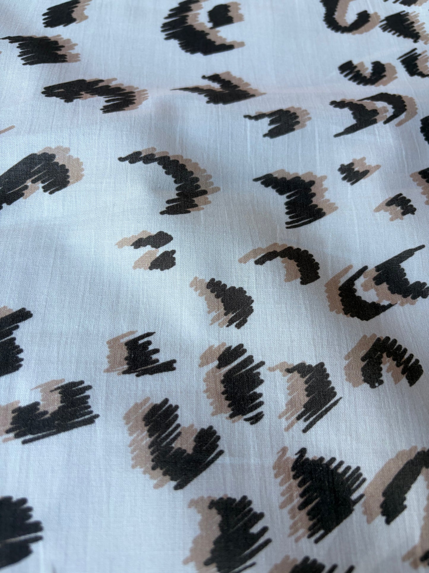 MIA 034 artificial animalier print cotton voile