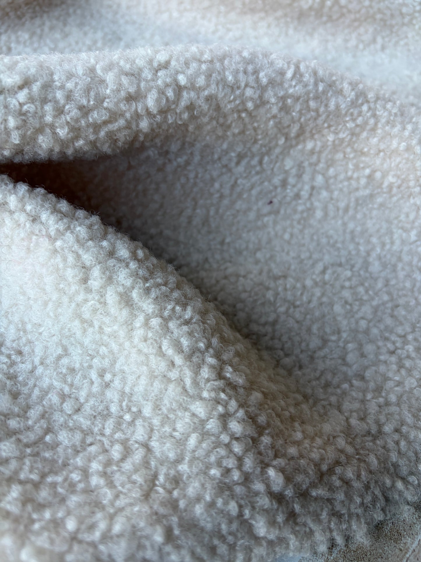 MIA 036 soft bouclette with wool off-white