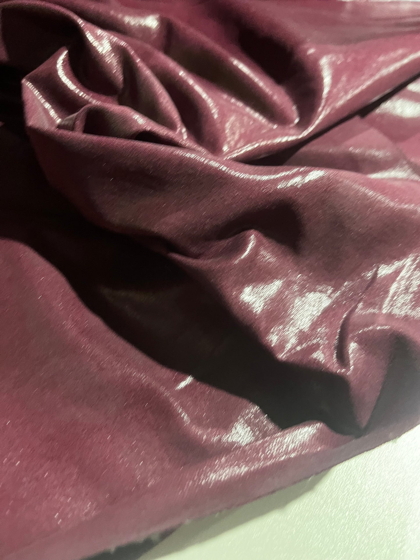 SHAFTY 007 denim with shiny coating burgundy