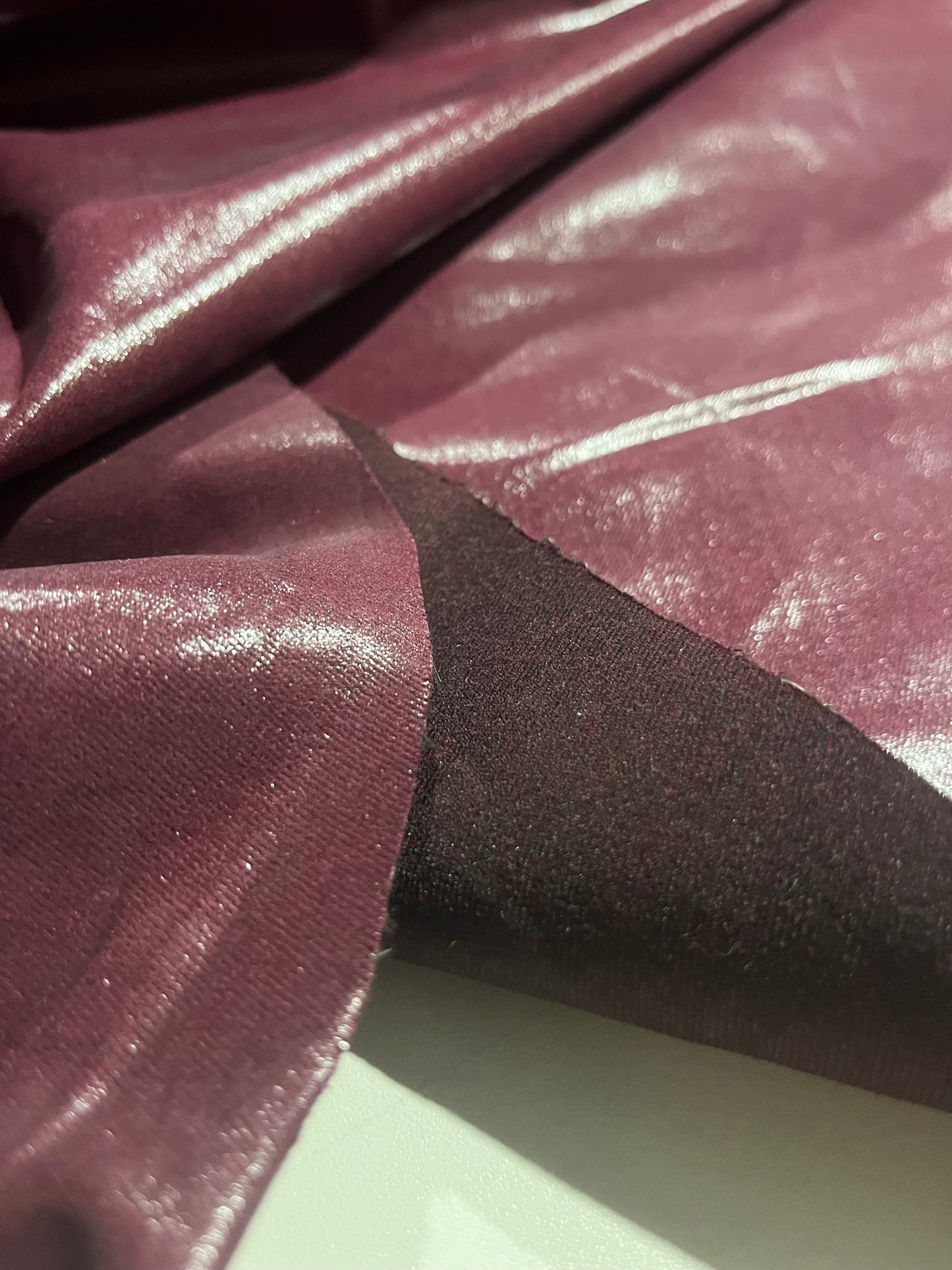 SHAFTY 007 denim with shiny coating burgundy