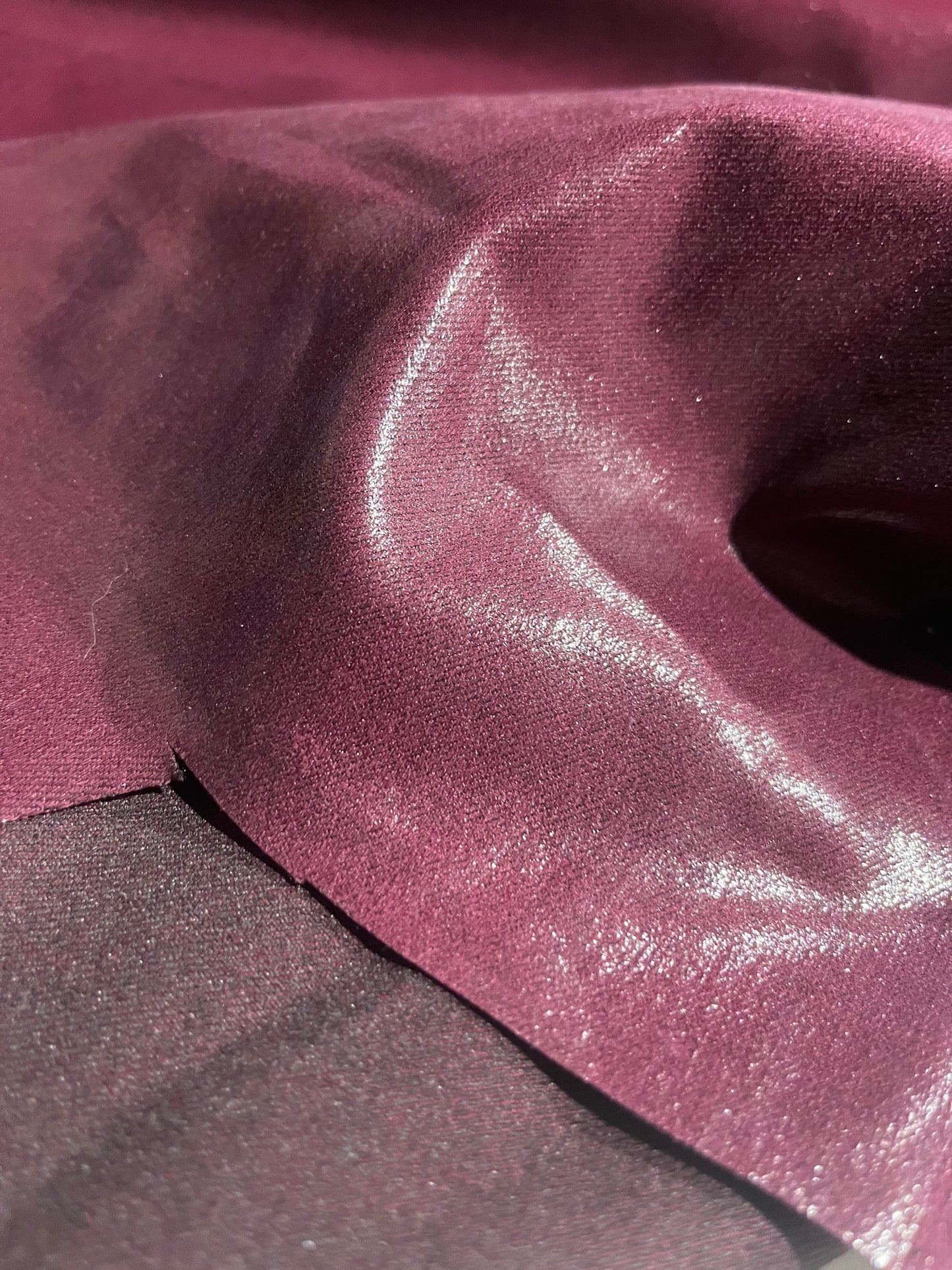 SHAFTY 007 denim with shiny coating burgundy