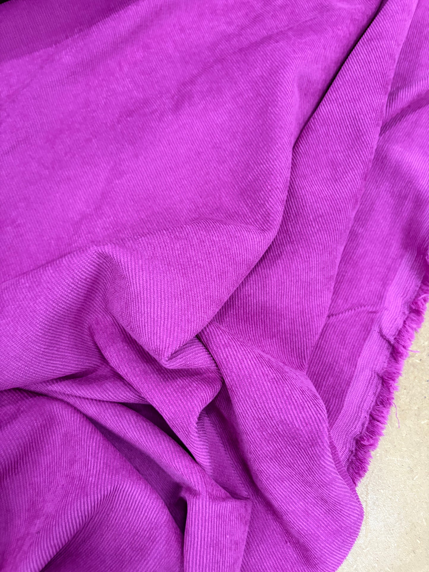 KELLY 008 fuchsia corduroy stretch