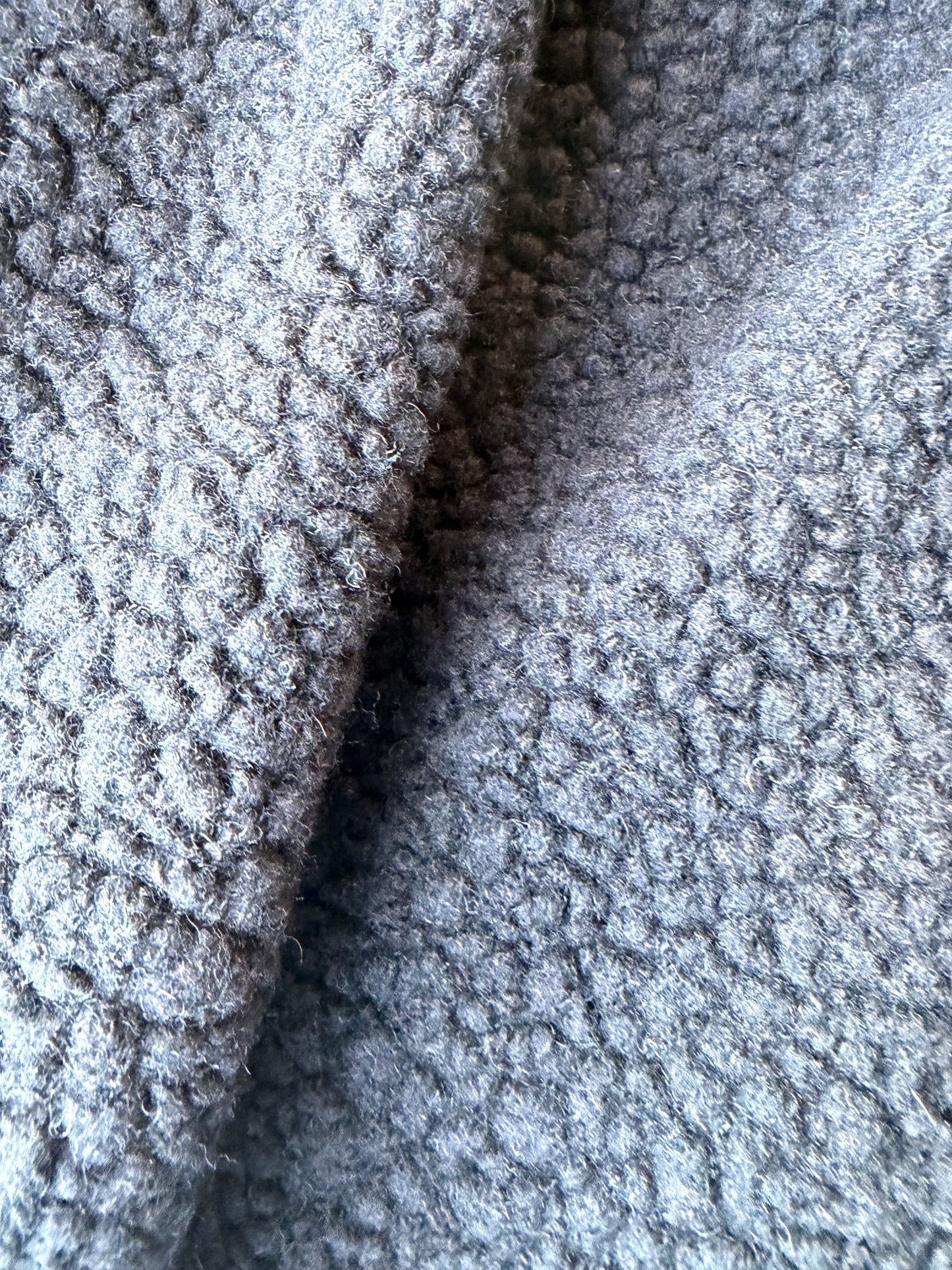 MIA 038 soft bouclette with wool black