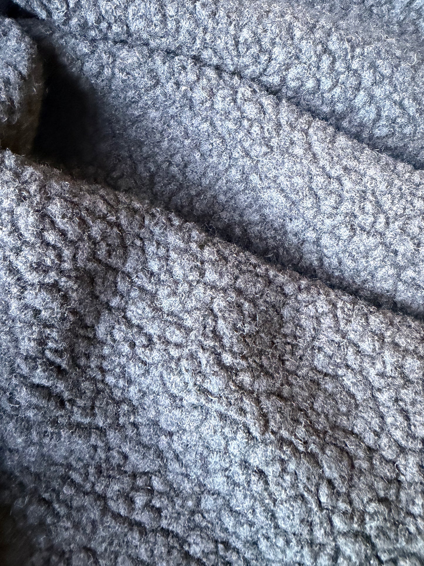 MIA 038 soft bouclette with wool black