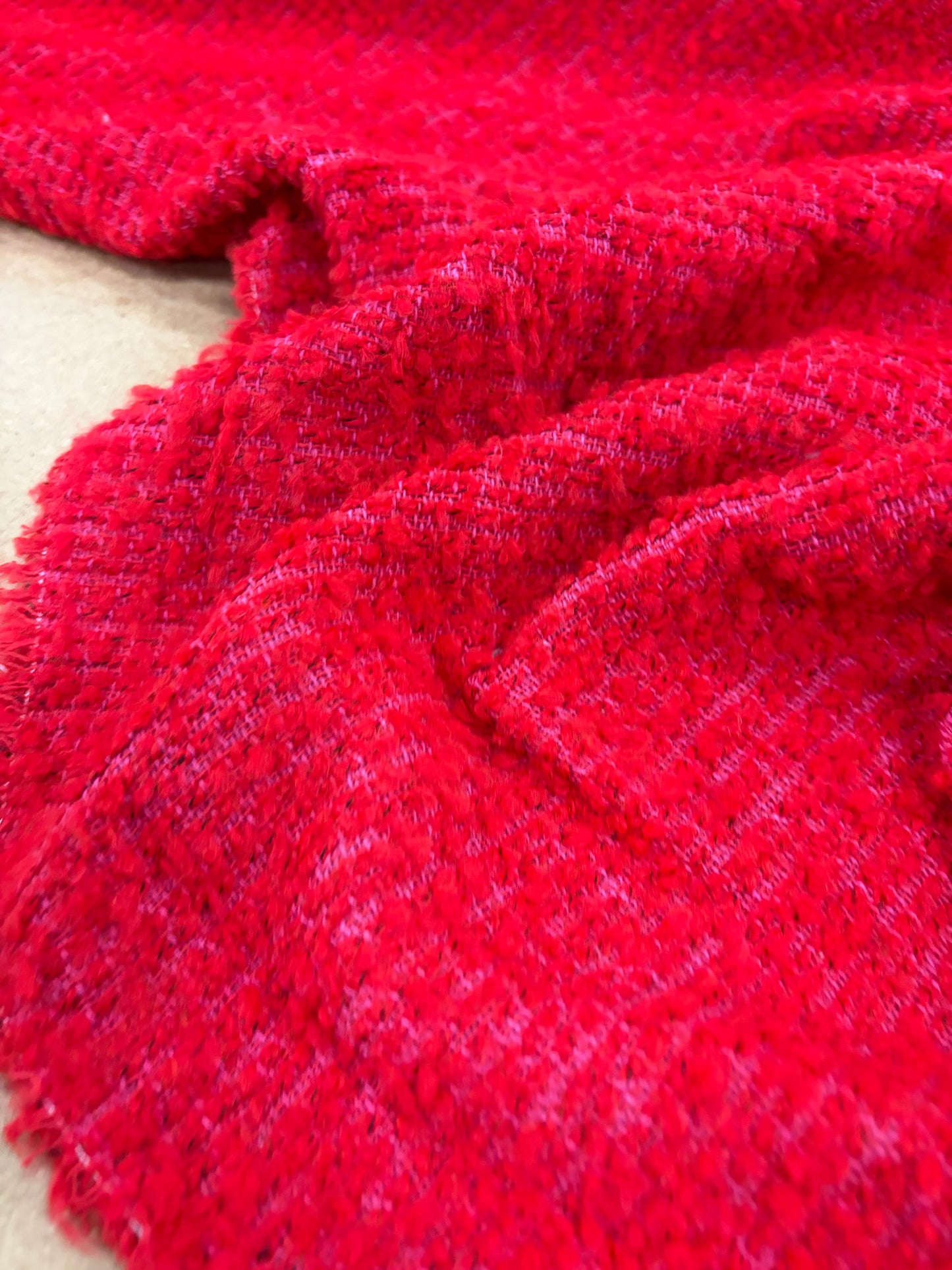 KELLY 010 tweed bouclette red