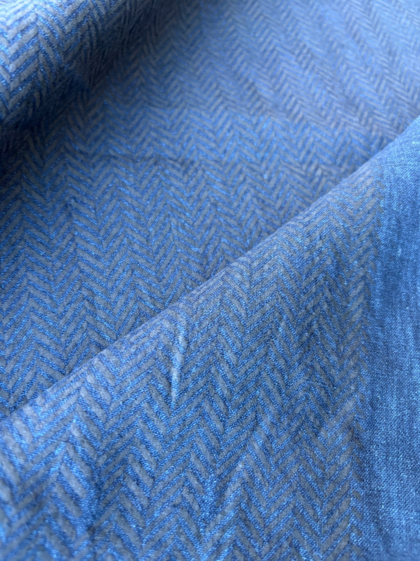 MIA 039 washed linen with herringbone print