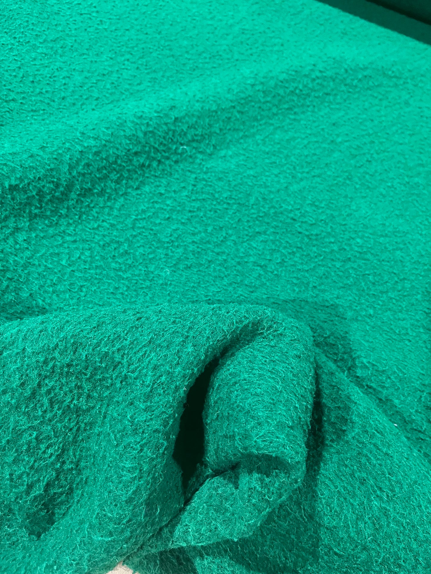 G01 Boiled wool bright green