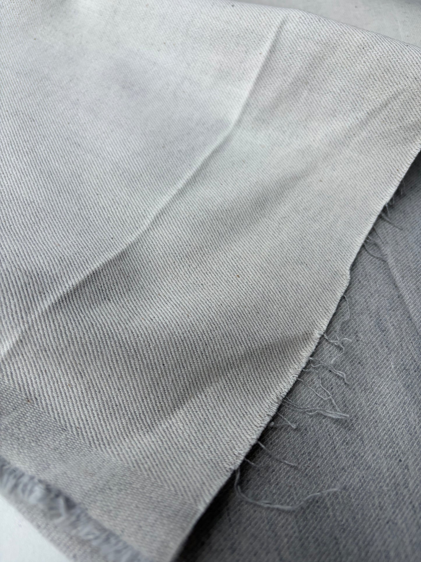 AMI 001 midweight light grey denim no stretch