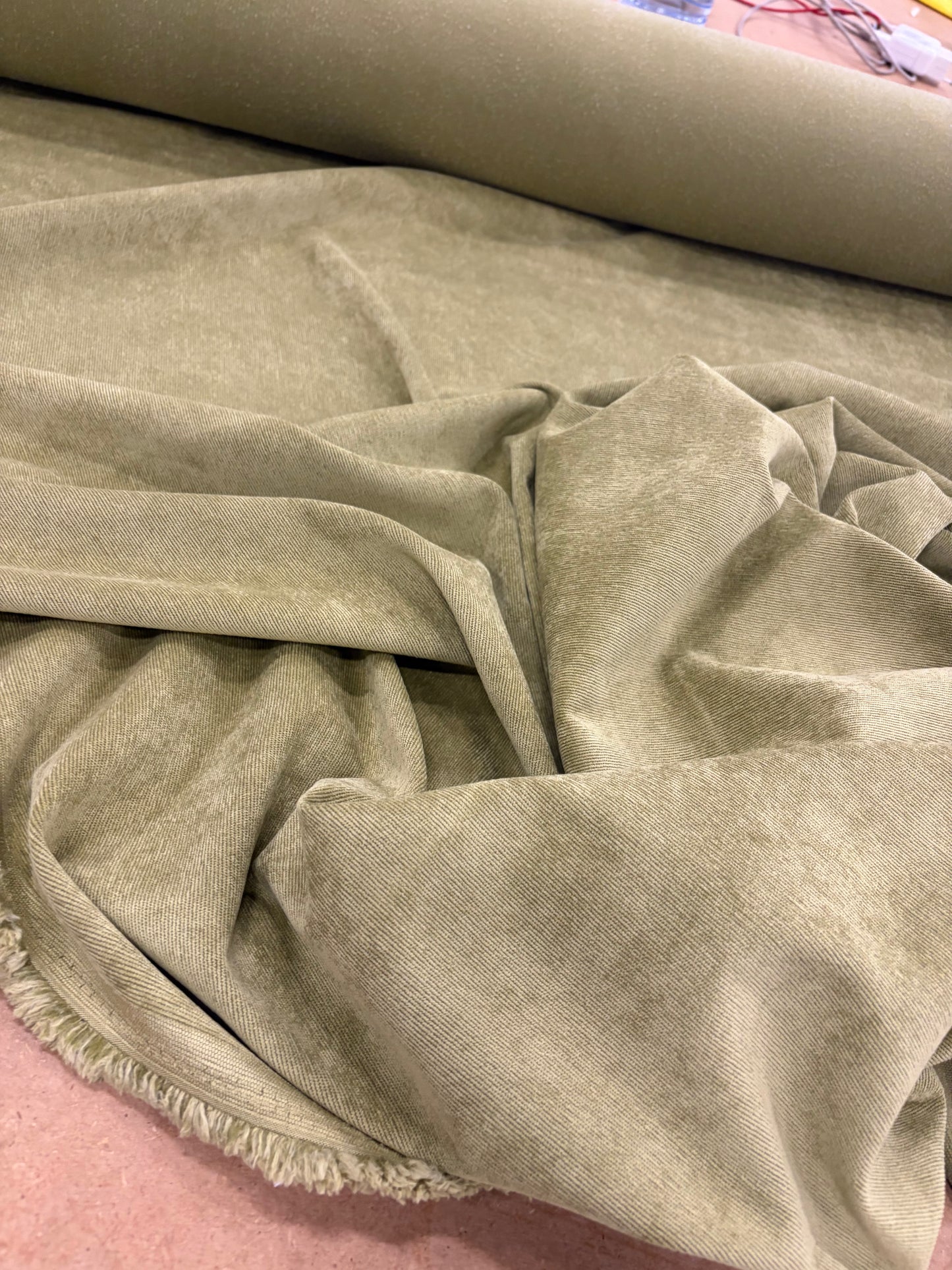 KELLY 020 olive green corduroy stretch