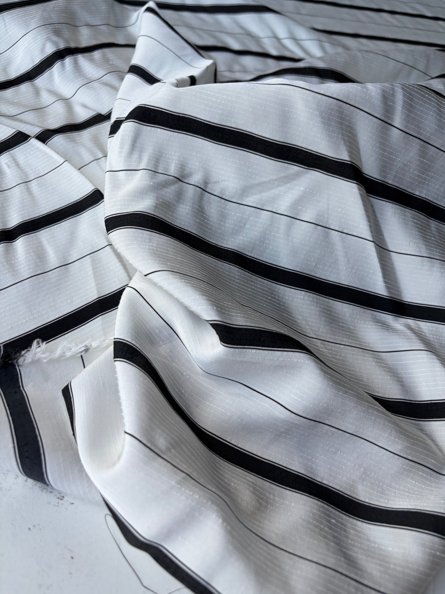 SUMMER STRIPES 005 black/white viscose stripes