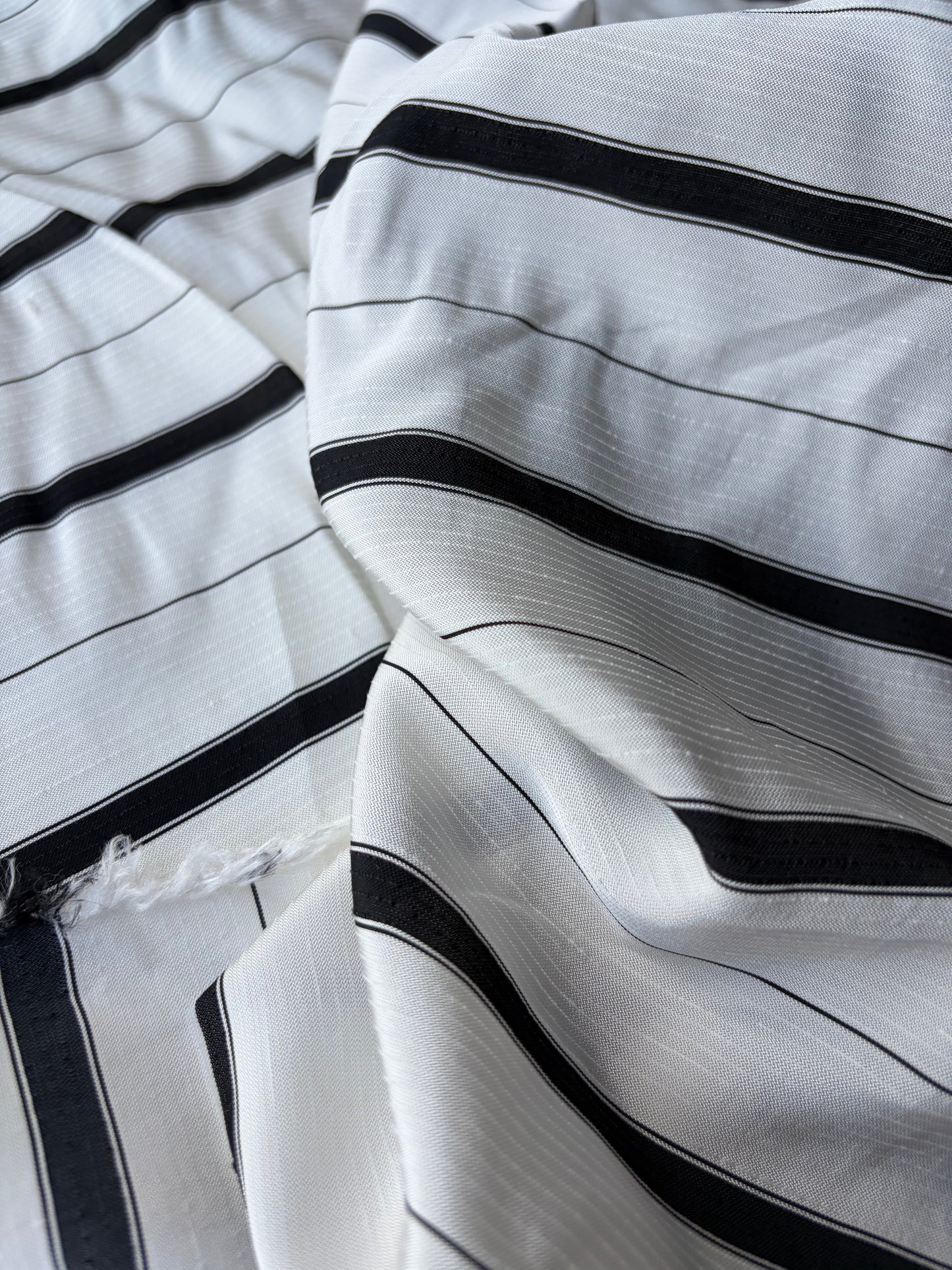 SUMMER STRIPES 005 black/white viscose stripes